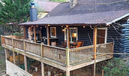 2 Fireplaces & Porches + Trail Access - Perfect for Spring & Summer!