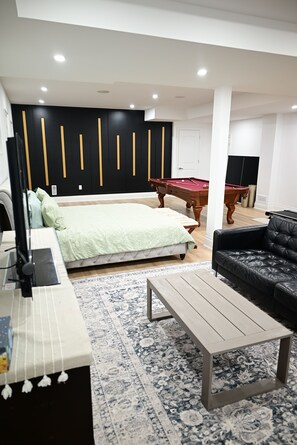 1 bedroom, iron/ironing board, free WiFi, bed sheets