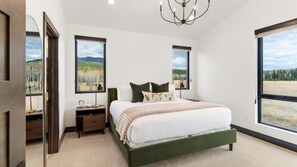 6 Schlafzimmer, Schreibtisch, Bügeleisen/Bügelbrett, kostenloses WLAN