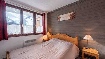 2 Schlafzimmer, Bügeleisen/Bügelbrett, kostenloses WLAN