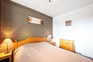 2 chambres, fer et planche à repasser, Wi-Fi gratuit