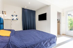 1 bedroom, iron/ironing board, free WiFi, bed sheets