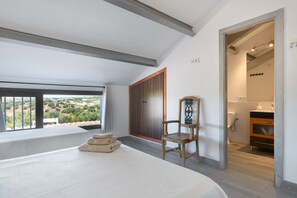 8 chambres, Wi-Fi gratuit, draps fournis