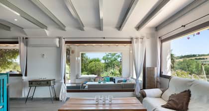Villa 'Finca Encanto' with Mountain View, Wi-Fi and Air Conditioning
