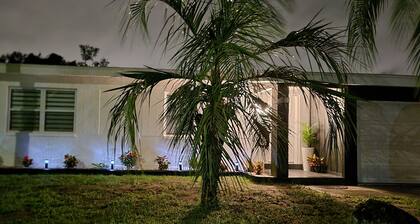 Welcome to beautiful modern house close to beach in Clearwater