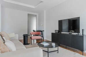 Télévision, chaîne hi-fi