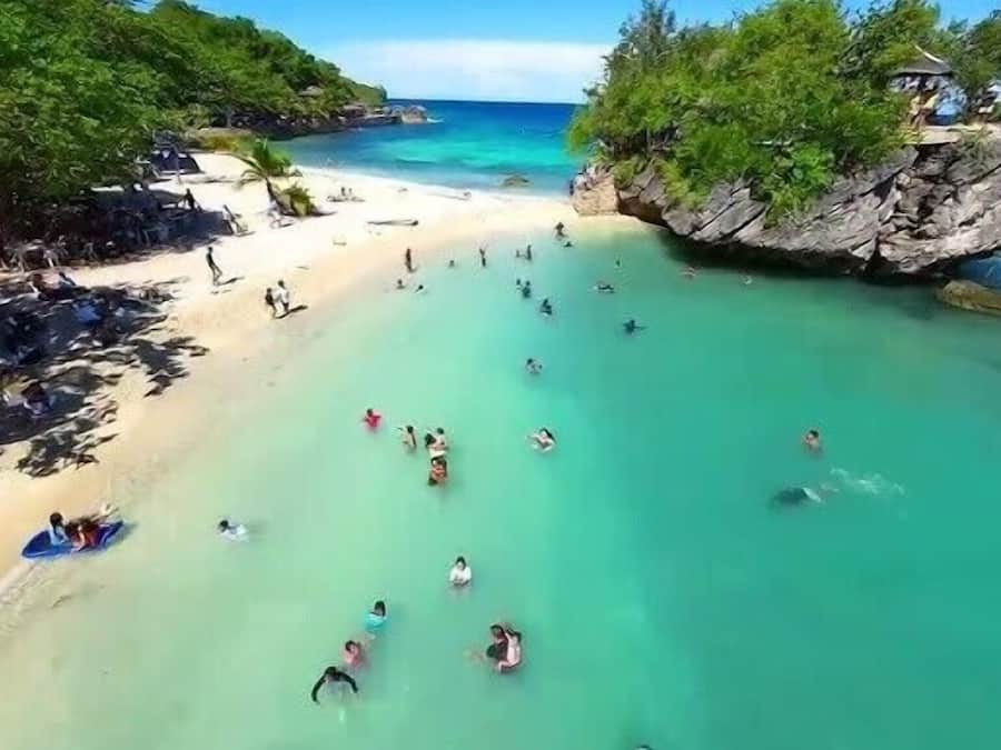 Phòng đôi Deluxe, 1 giường cỡ queen, ban công, quang cảnh hồ bơi | Quang cảnh biển