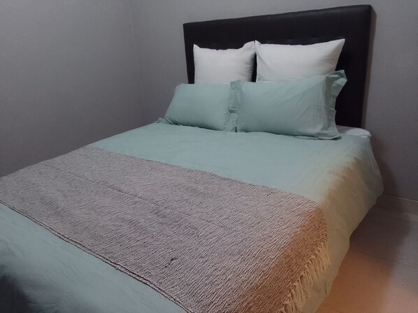 5 多间卧室、WiFi、床单