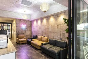 Reception - Hotel VEN (Seoul)