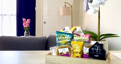 Gated 1-bedroom Condo in Portmore with AC, WiFi, Pool, Kitchen, TV, Beach View