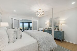 3 bedrooms, desk, iron/ironing board, free WiFi - Amelia Retreat: Oceanfront Monthly Stay (Fernandina Beach)