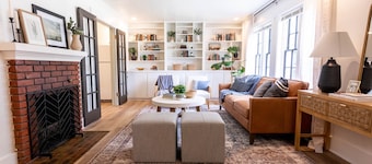Charming Burley Home, 9 Beds, Home Gym