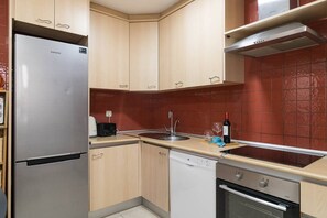 Réfrigérateur, micro-ondes, four, lave-vaisselle