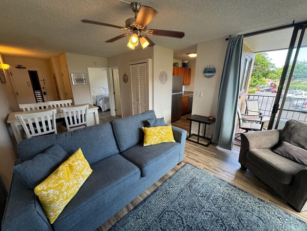 Apartment | 1 bedroom, Internet - Kahana Manor 318 in Lahaina (Lahaina)