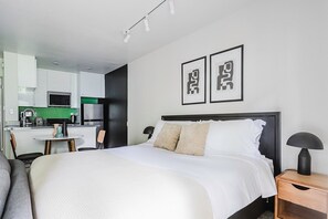 Bügeleisen/Bügelbrett, WLAN, Bettwäsche