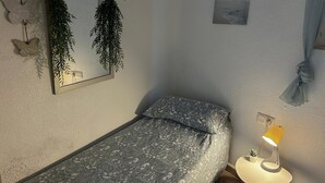 2 soverom, strykejern/-brett, wi-fi og sengetøy