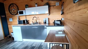 Fridge, microwave, stovetop, toaster