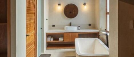 Superior Suite, 1 King Bed, City View | View from room