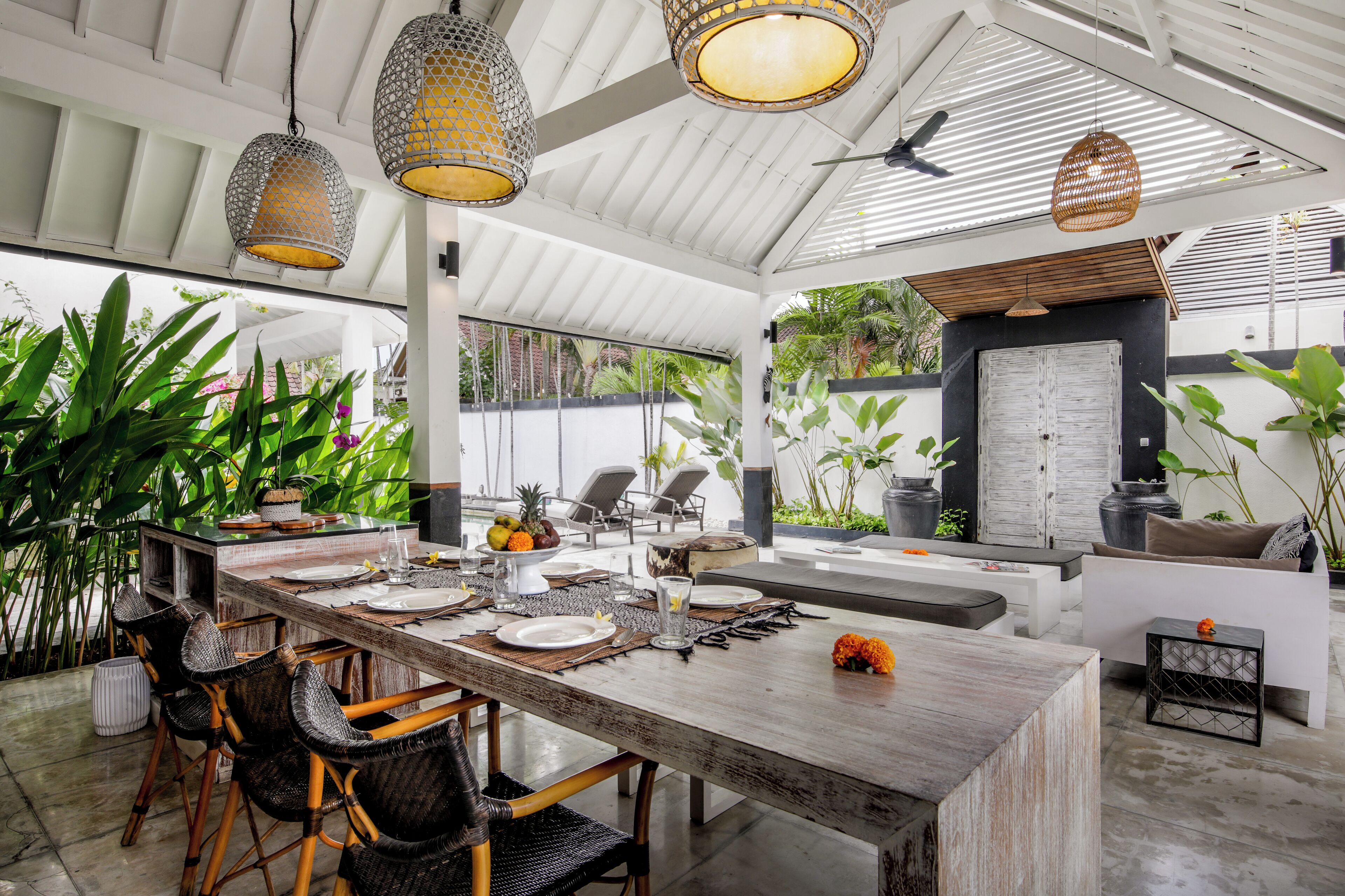 Khu vực ăn uống tại phòng