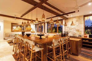 Dining - Hidden Paradise w/ Rice Fields View 12min to Beach (Kerobokan)