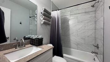Towels, soap, shampoo, toilet paper