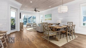 Dining - Sea You Later by Kaiser Vacation Rentals Cottages at Romar 15 (Orange Beach)