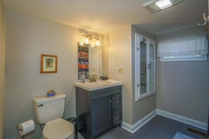 Hårføner og håndklær