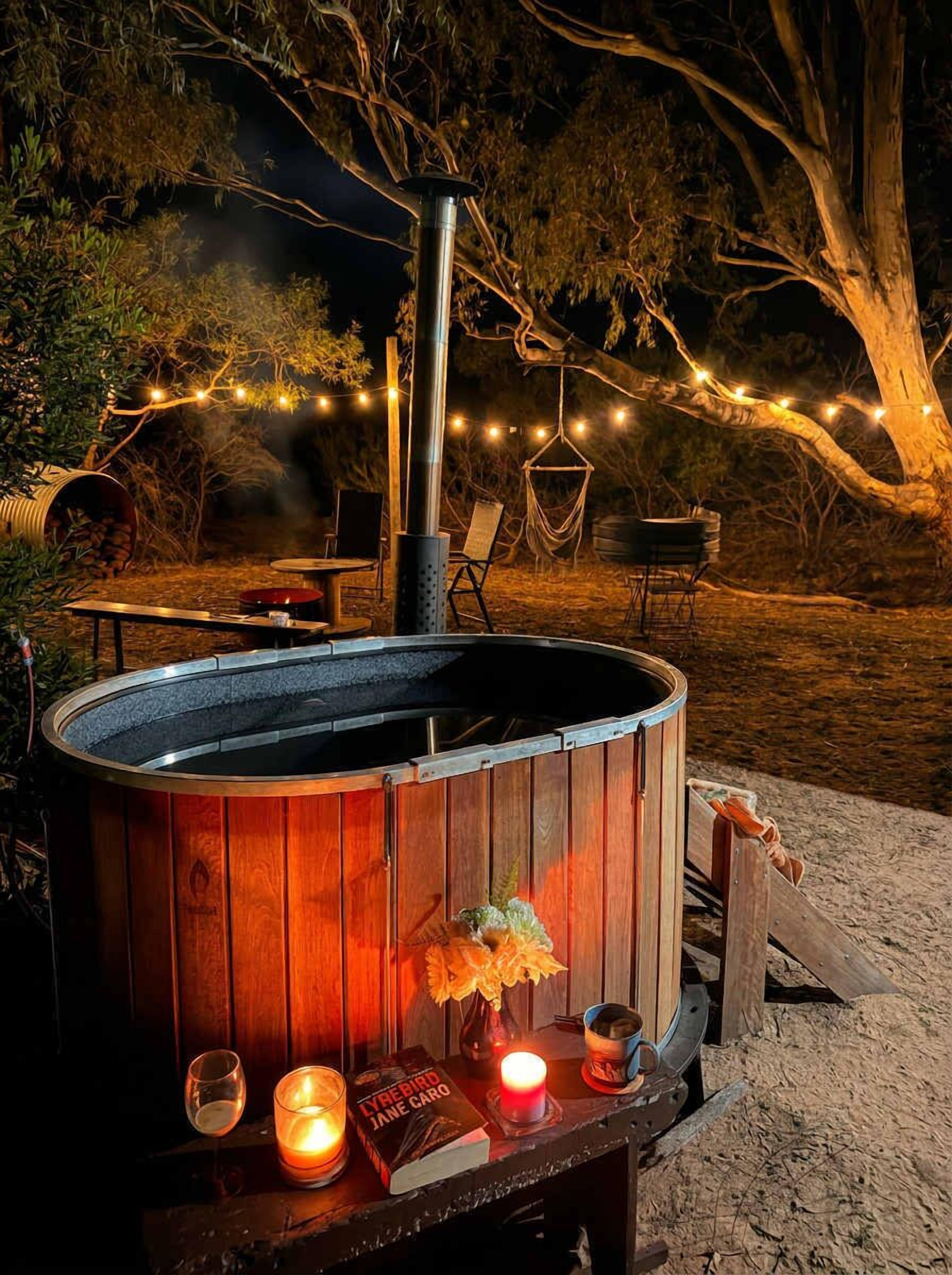 Bain à remous extérieur