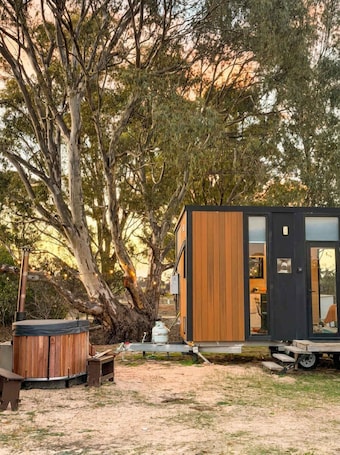 Exterior. Hollow Mountain Getaway 2 by Tiny Away