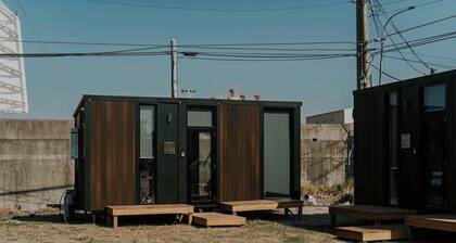 Fulu Dragon Boat Camping House 2 by Tiny Away (çŠéčżéŸèéČçć2)