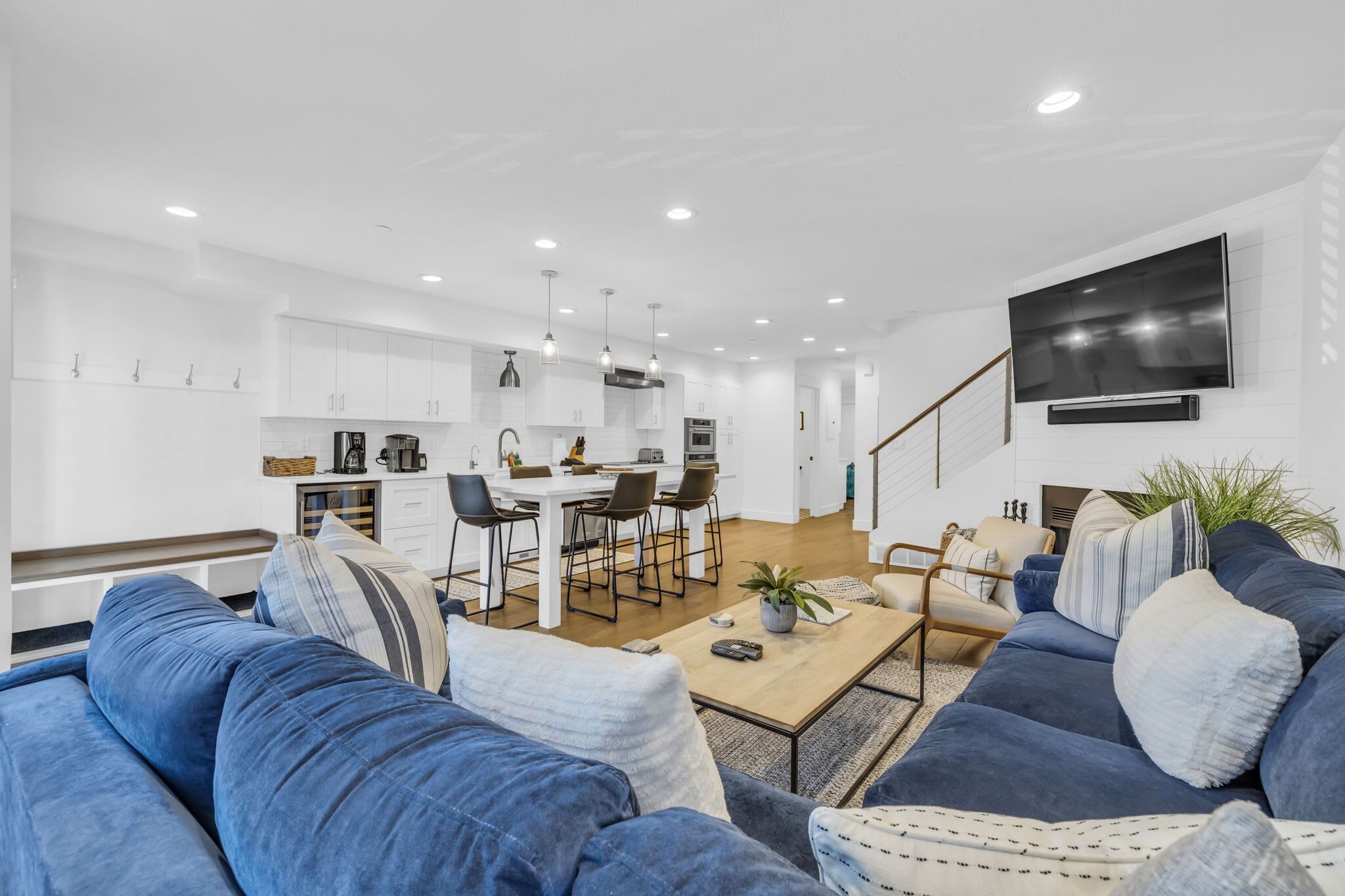 TV, peis og stereoanlegg