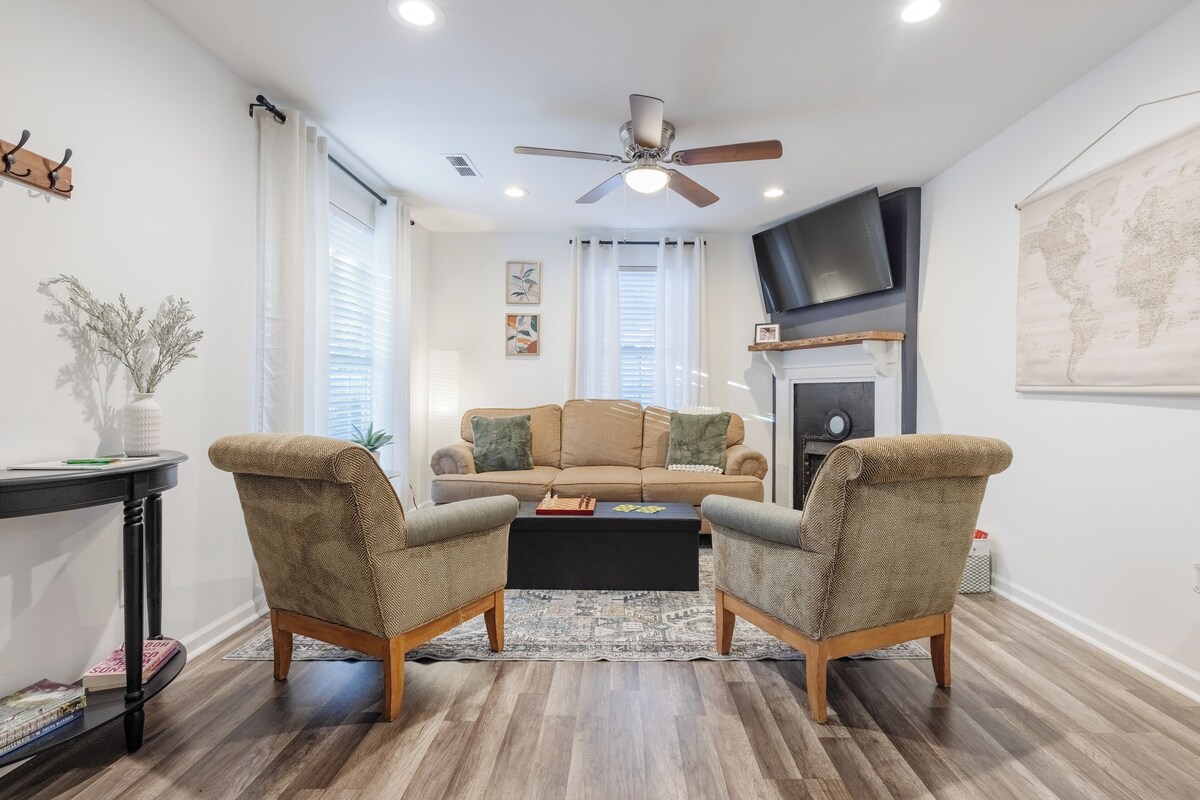 Nomads Nest- Close to Swamp Rabbit Cafe