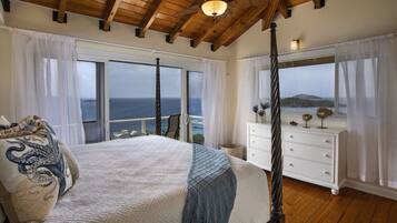 8 chambres, bureau, fer et planche Ă  repasser, lit parapluie