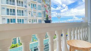 City Condo, 1 Bedroom, Balcony, Poolside | Balcony