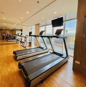 Gym - LaFayette Park Square (Iloilo)