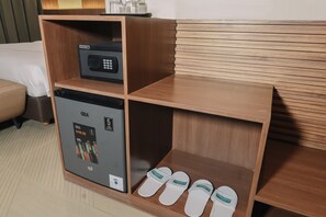 Chambre Simple Luxe | Bureau, espace de travail pour ordinateur portable, Wi-Fi gratuit