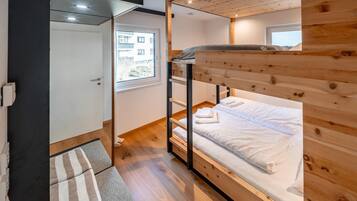 2 bedrooms, Internet