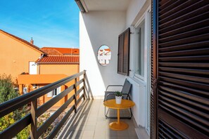 Balcony - Spacious 2 Bedroom Apartment With Balcony (Sibenik)