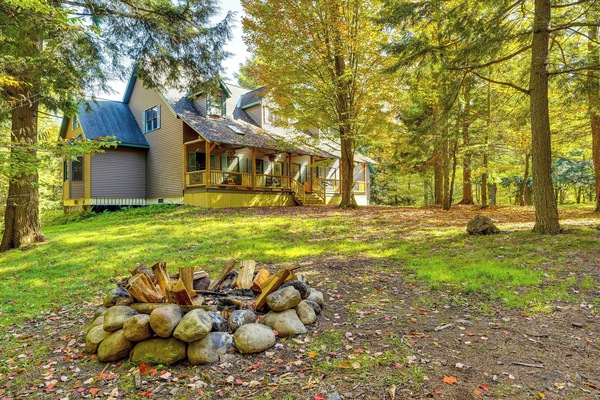 Old Forge Vacation Rental | 3BR | 2.5BA | Stairs Required | 4,600 Sq Ft