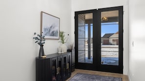 Interior - Beartooth View (Red Lodge)