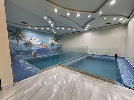 7 indoor pools