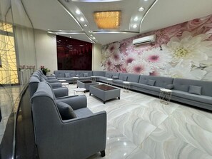 2 bedrooms, free WiFi - VIP resort chalet 23 (Riyadh)