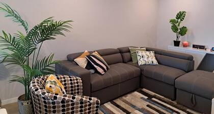Cozy and Comfortable 1 Room