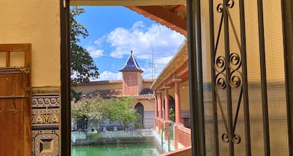Maison entiÚre et spacieuse avec piscine et entourée de nature