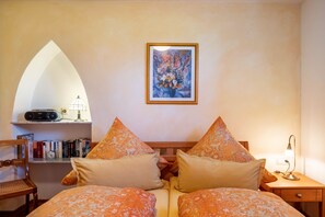 1 chambre, bureau, Wi-Fi gratuit, draps fournis
