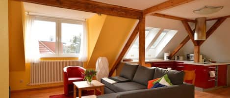 تلفزيون، مشغل دي في دي، ستيريو