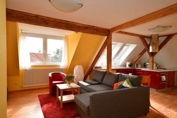 Televisión, reproductor de DVD y estéreo 