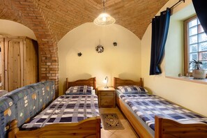 1 quarto, Wi-Fi de cortesia, roupa de cama