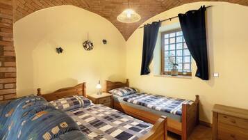 1 bedroom, free WiFi, bed sheets