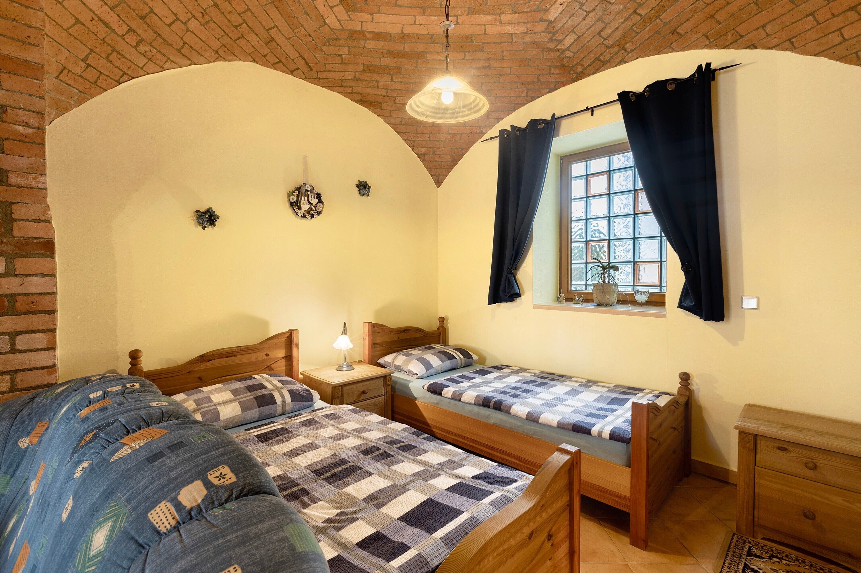 1 quarto, Wi-Fi de cortesia, roupa de cama